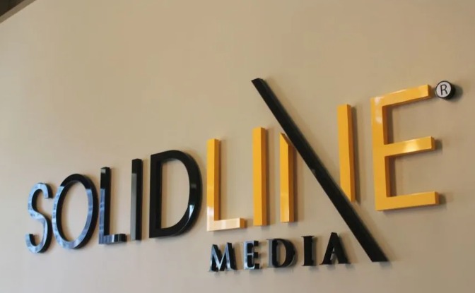 Fachada em Acrílico ou PVC